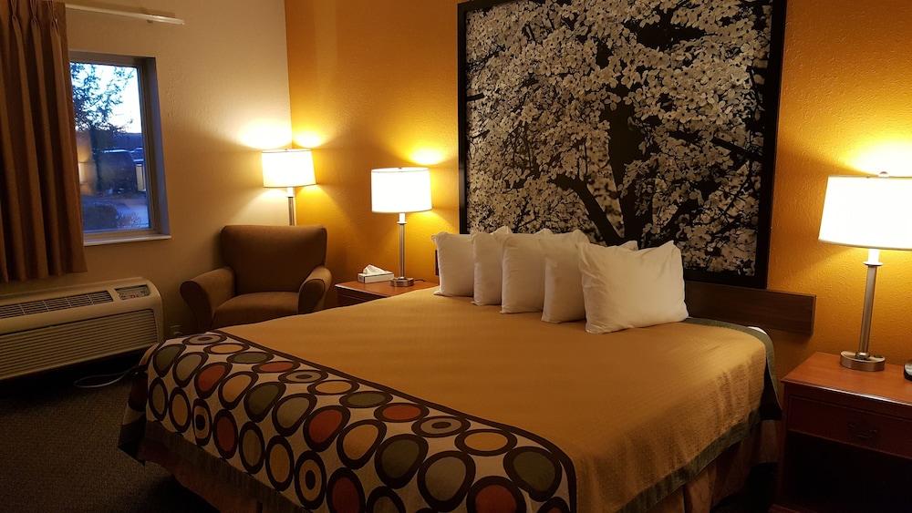Standard Room, 1 King Bed - Photo 2