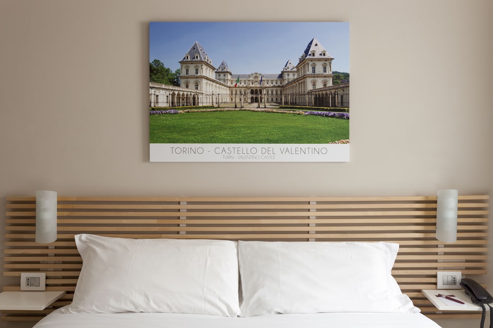 Double or Twin Room - Photo 4