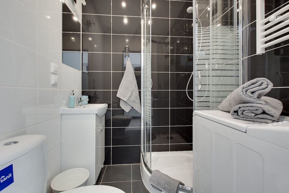 Comfort Studio Suite, 1 Queen Bed, Private Bathroom photo 2