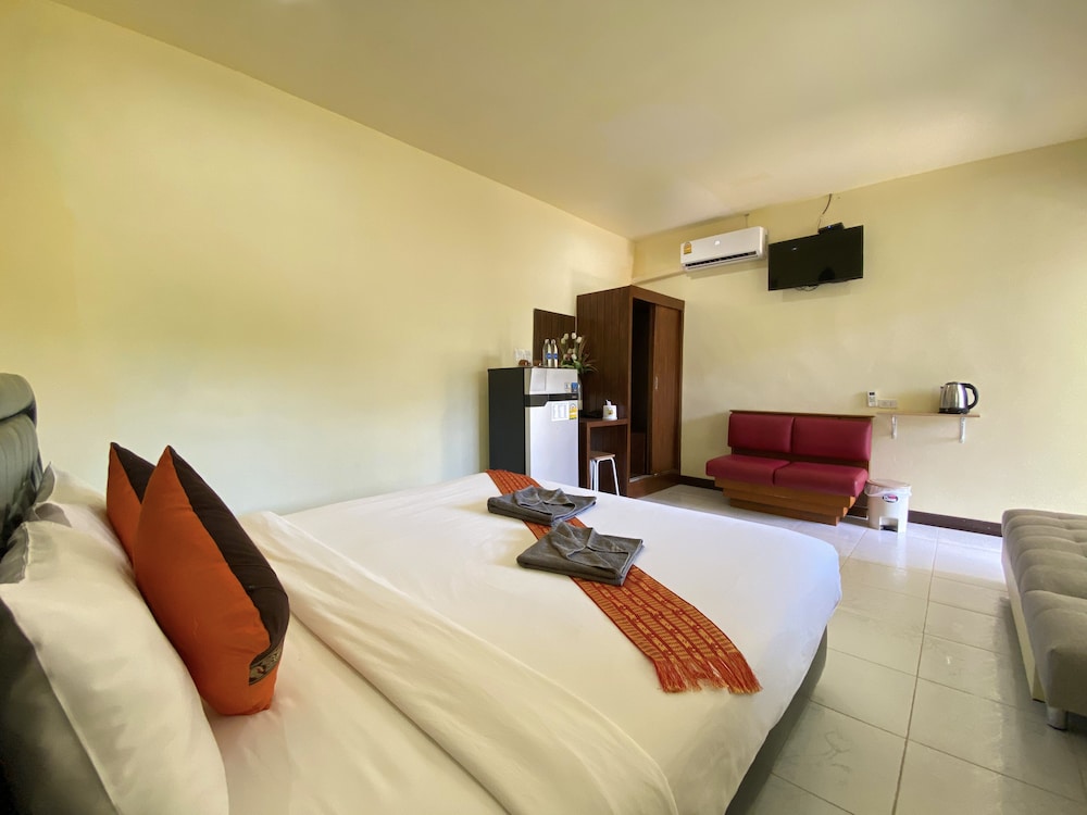 Superior Double Room, 1 Double Bed with Sofa bed, Garden View photo 3