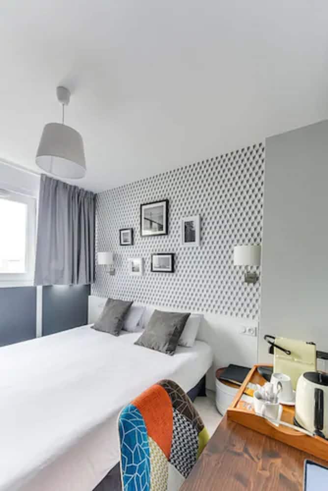 Double Room (Connecting) - Photo 3