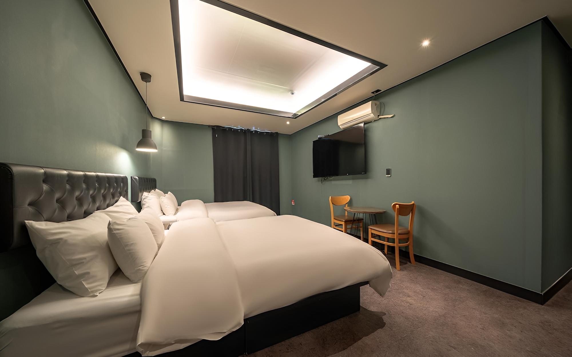 Room (Twin/OTT movies (65-inch TV/high-end-) photo 3