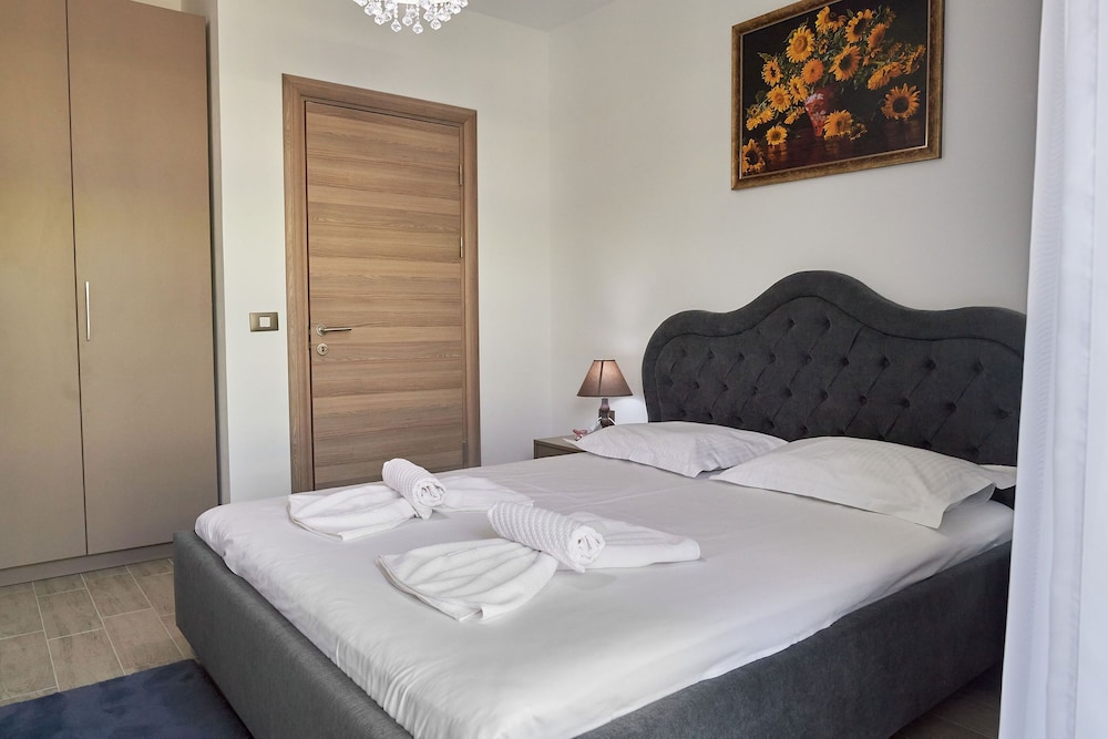 Luxury Apartment photo 1