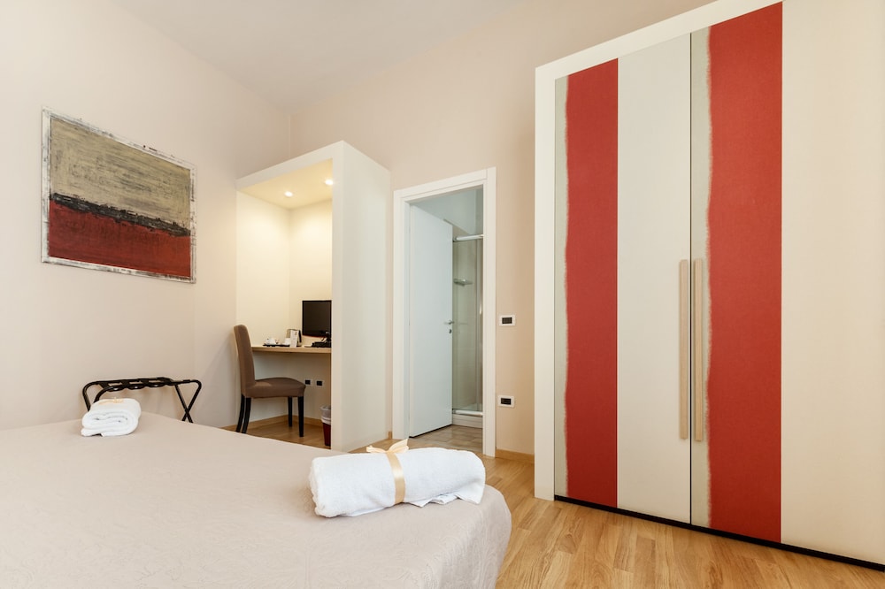 Superior Double or Twin Room photo 2