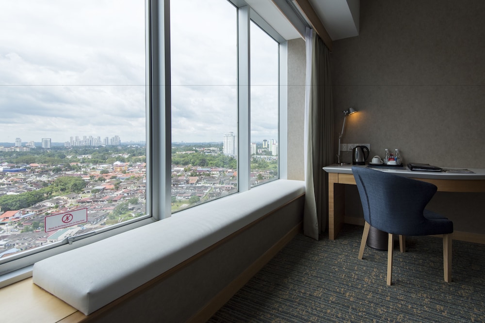 Deluxe Double Room, 1 King Bed photo 2