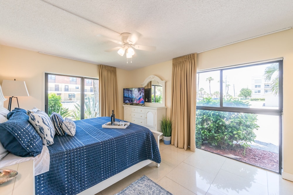 Standard Condo, 2 Bedrooms, Ground Floor photo 3