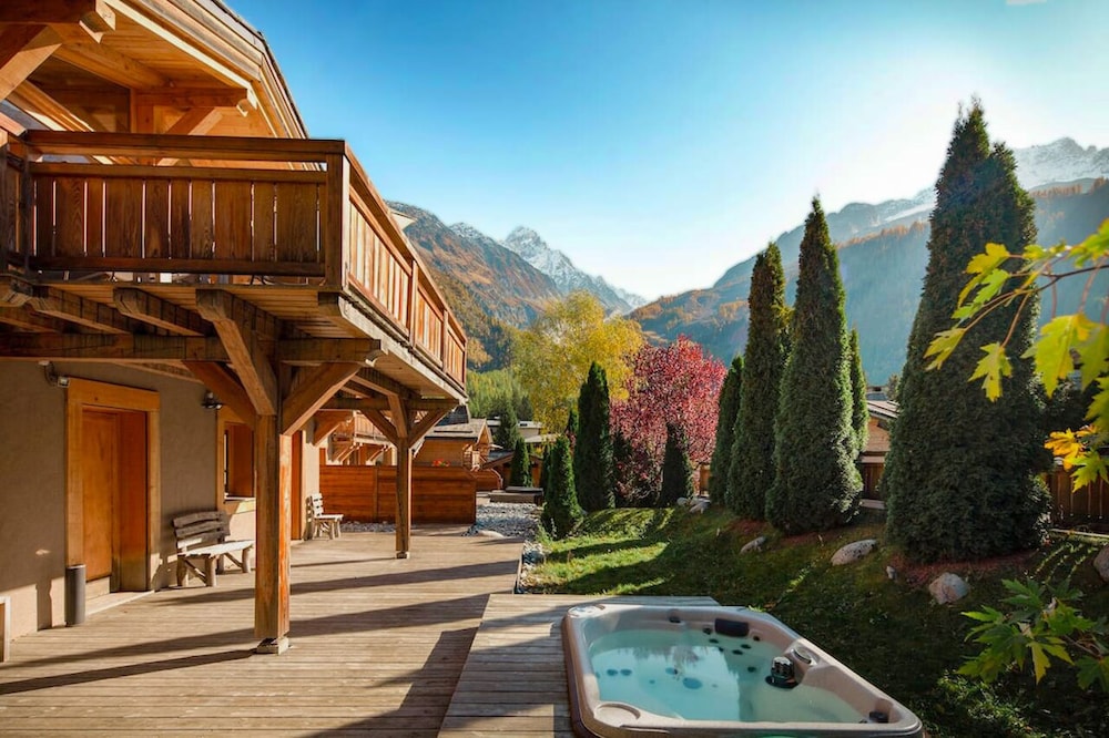 Luxury Chalet, 5 Bedrooms, Mountain View