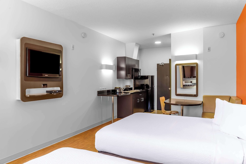 Standard Suite, 2 Queen Beds, Non Smoking, Kitchenette photo 1