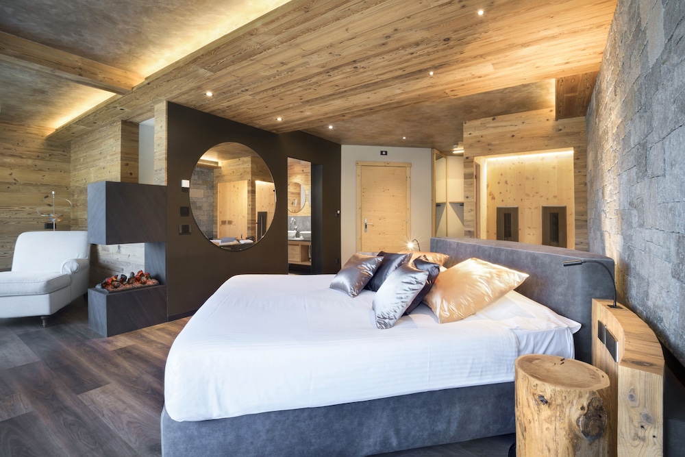 Romantic Studio Suite photo 2