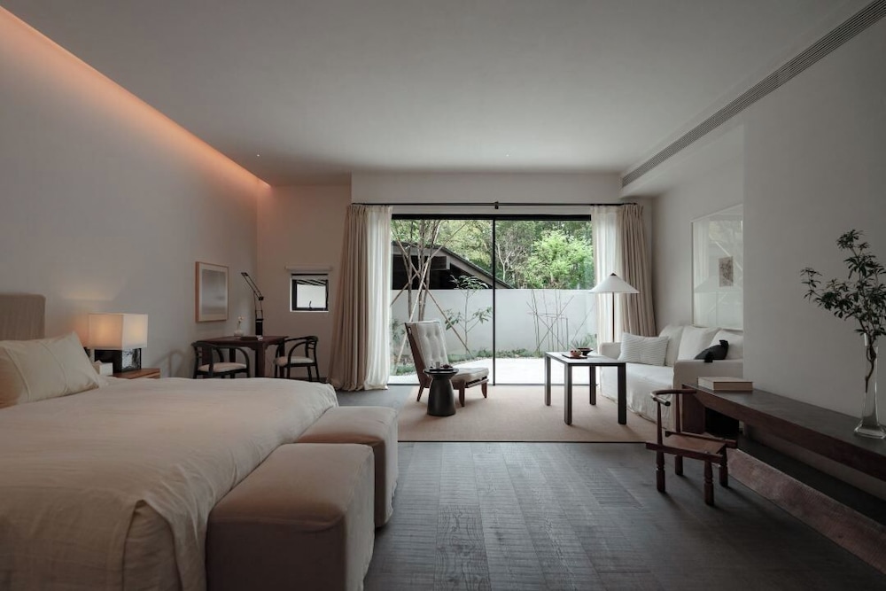 Superior Double Room, Balcony, Mountain View