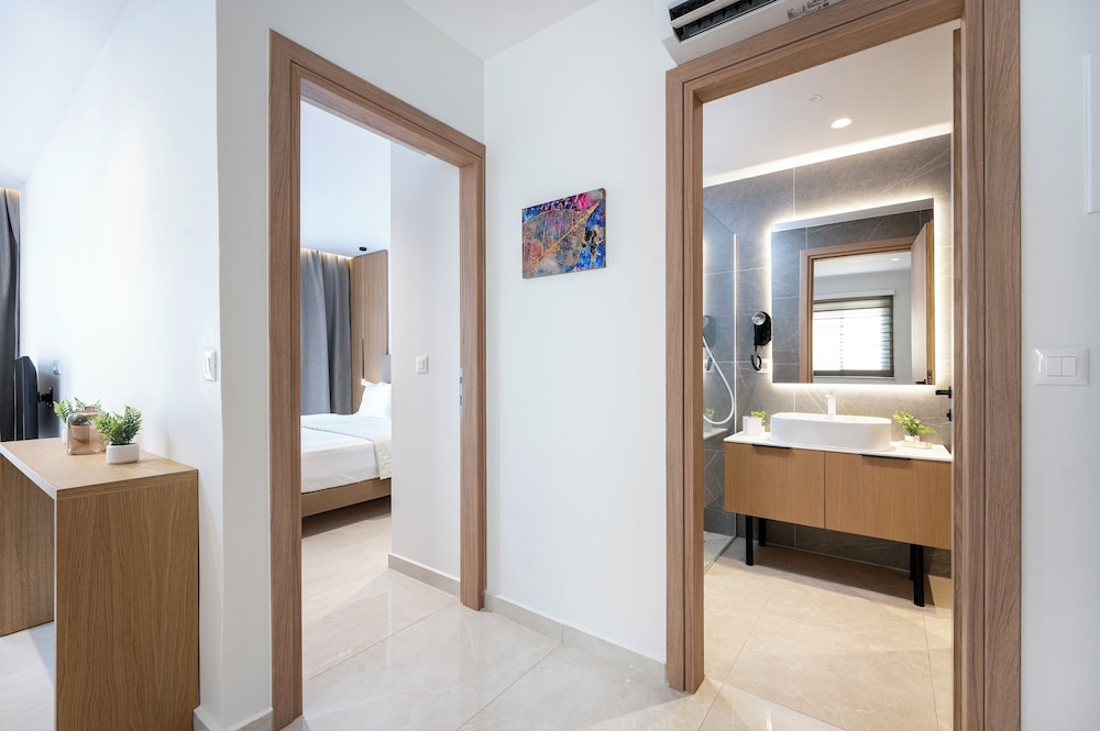 Deluxe Suite, King Size Bed