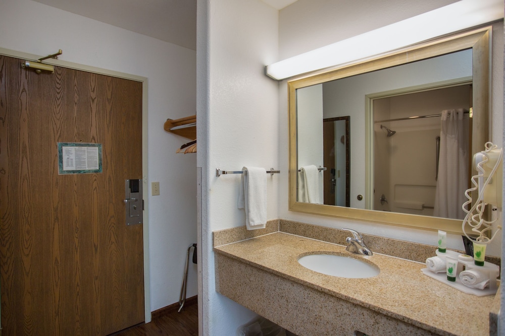 Standard Double Room - Photo 5
