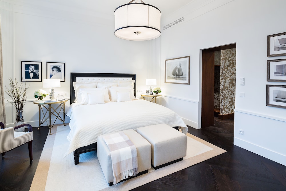 Suite, 1 Kingsize-Bett mit Schlafsofa (Celebrity)