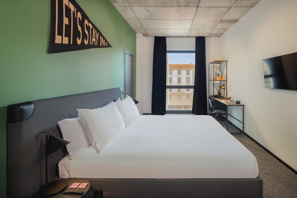 Standard Double Room - Photo 2