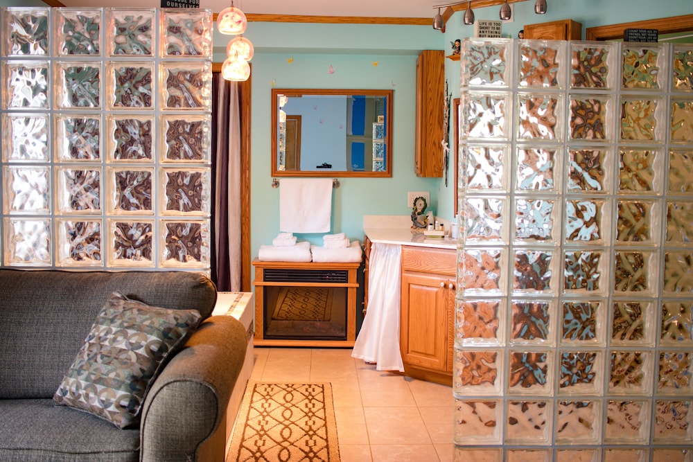 Paradise Suite, Jetted Tub, Valley View photo 2