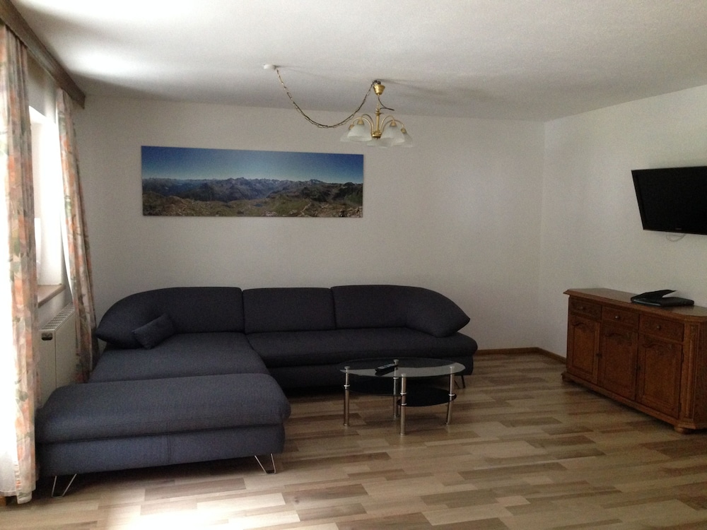 Apartment (2) photo 2