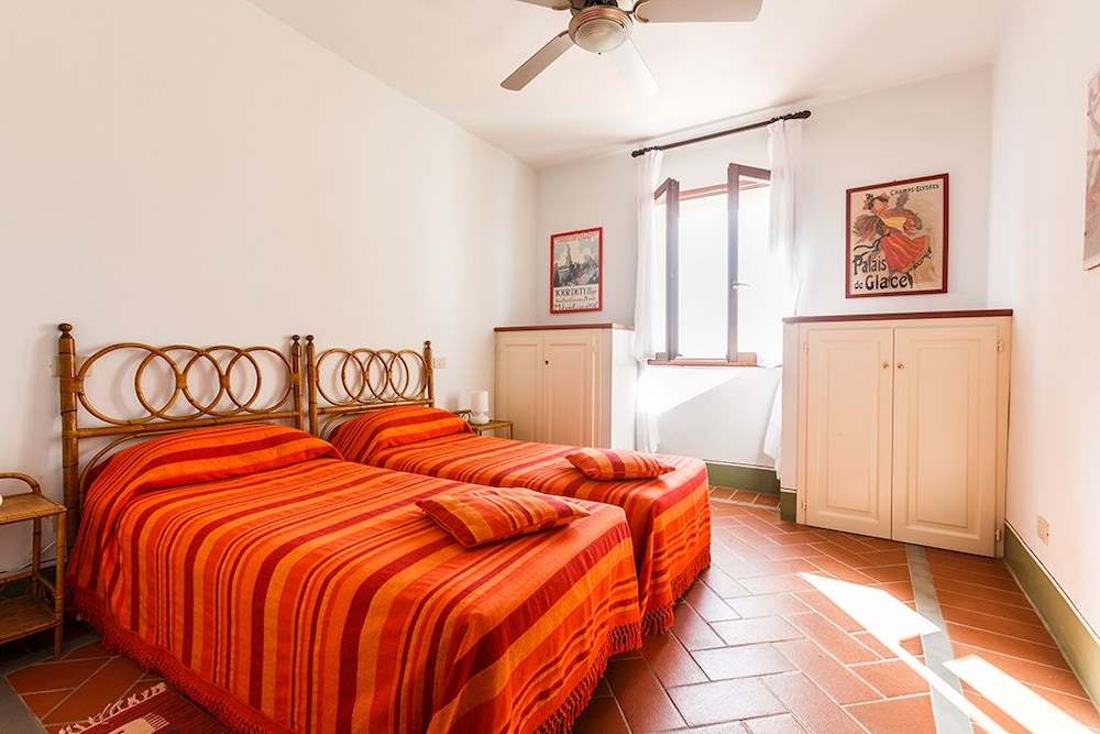 Villa, 4 Bedrooms (First Floor Collinaccia) photo 1