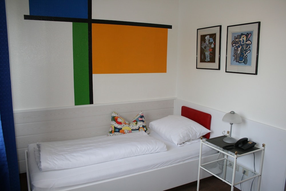 Standard Single Room