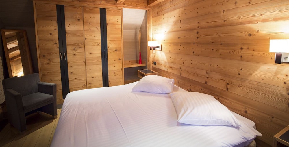 Suite (Angélique) photo 1