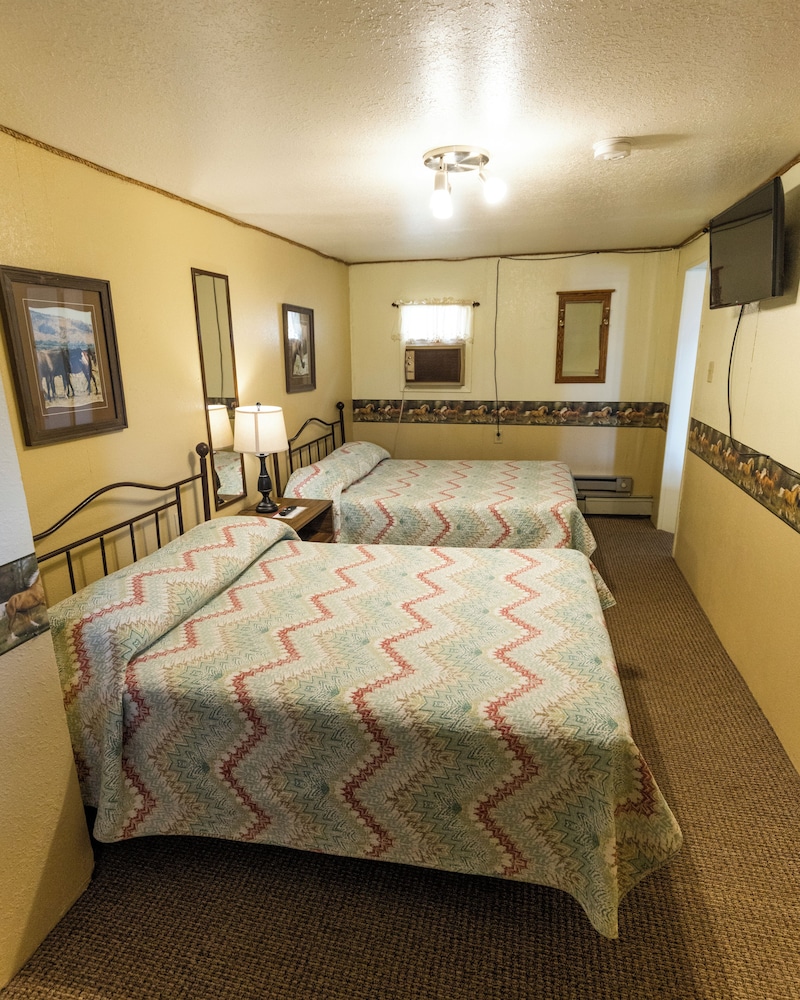 Basic Triple Room photo 2