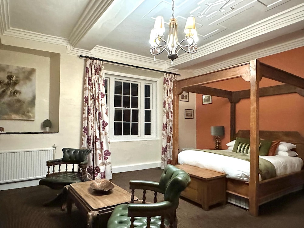 Double Room, Ensuite (4 poster) - Photo 3