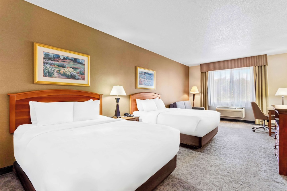 Standard Suite, Multiple Beds, Non Smoking