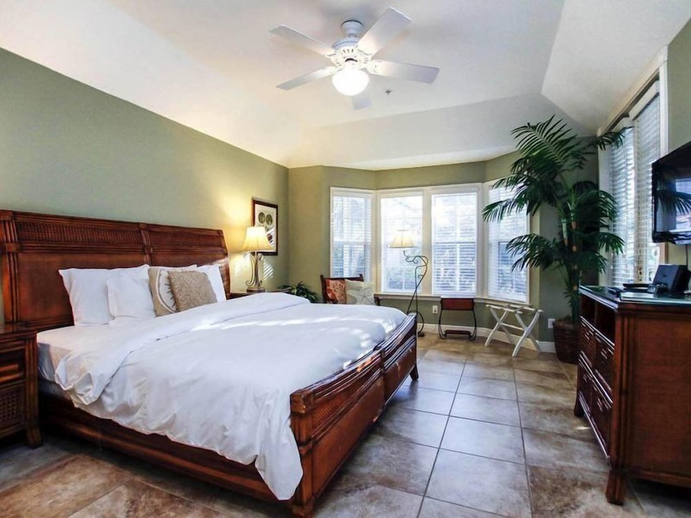 House (Captiva Breeze) photo 1