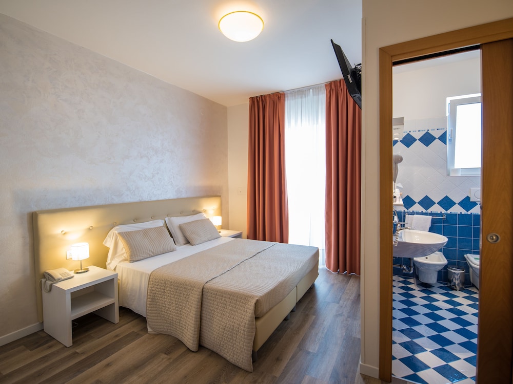 Classic Quadruple Room