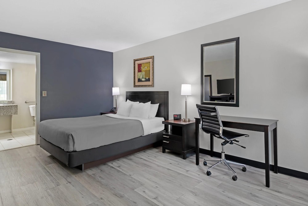 Room, 1 Queen Bed, Accessible, Non Smoking - Photo 1