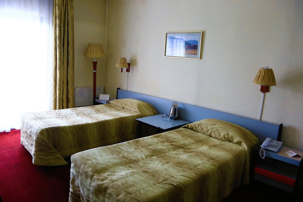 Twin Room, Garden View photo 3