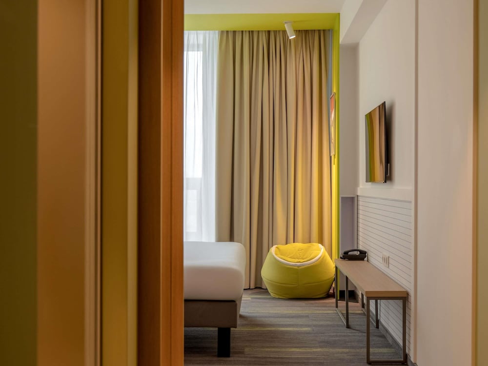 Standard Room, 2 Twin Beds - Photo 1