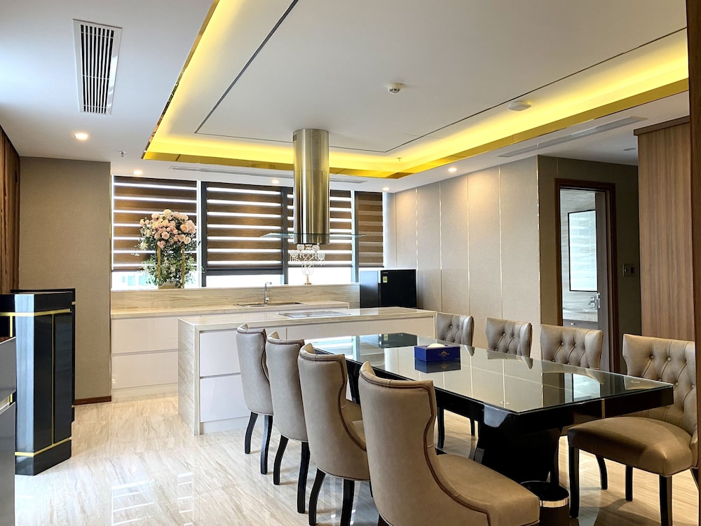 Luxury Penthouse photo 2