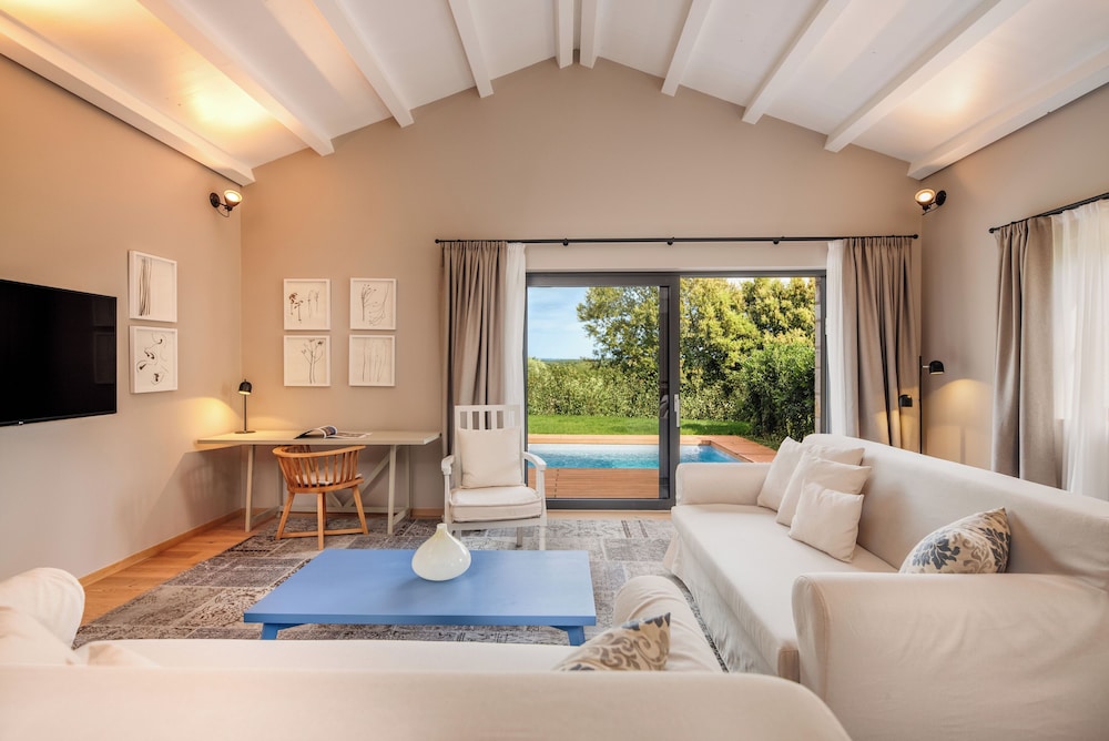 Estate Pool Villa - La Alta