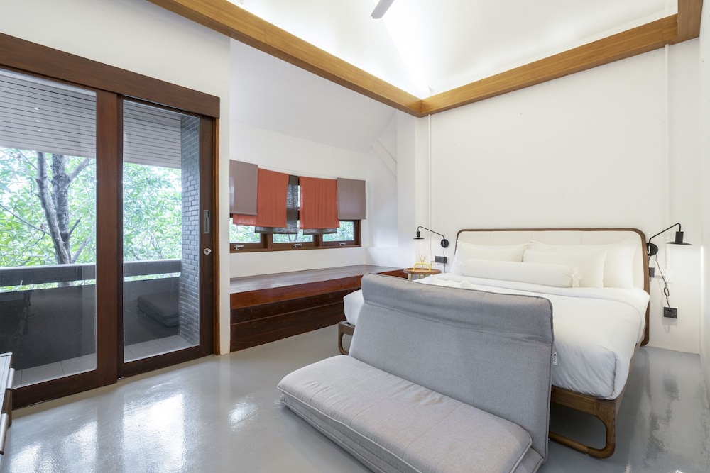 Four-Bedroom Pool Villa - Photo 53