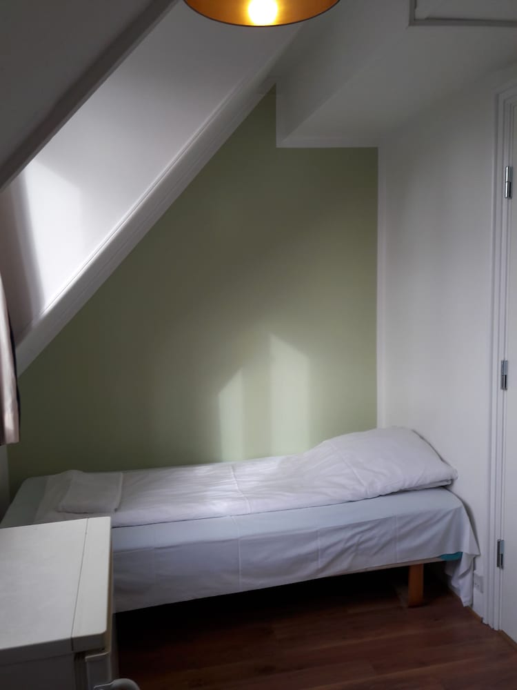 Economy Single Room, Shared Bathroom