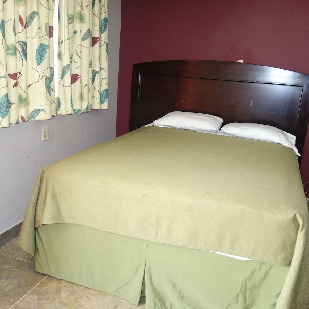 Double Room, 2 Double Beds, Non Smoking photo 2