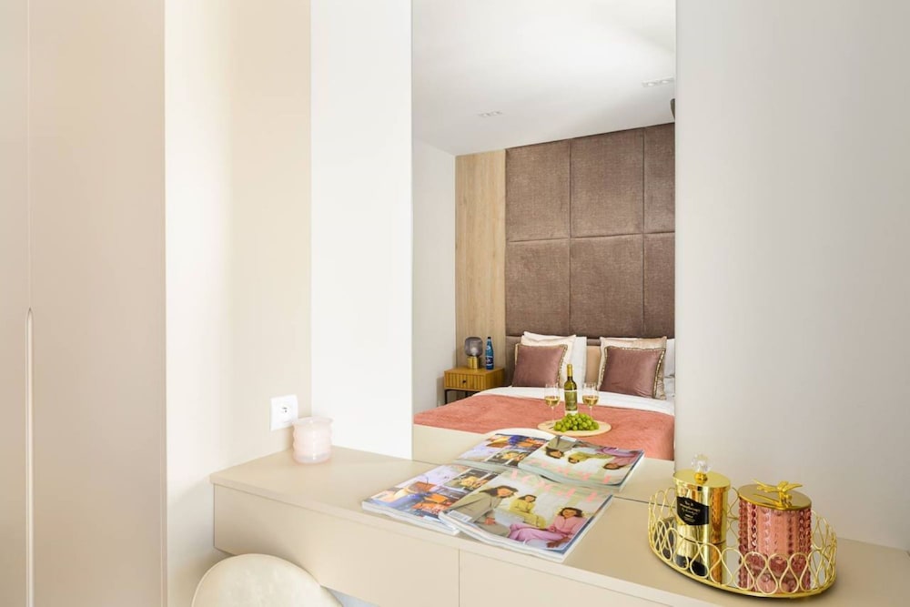 Exclusive Apartment photo 2