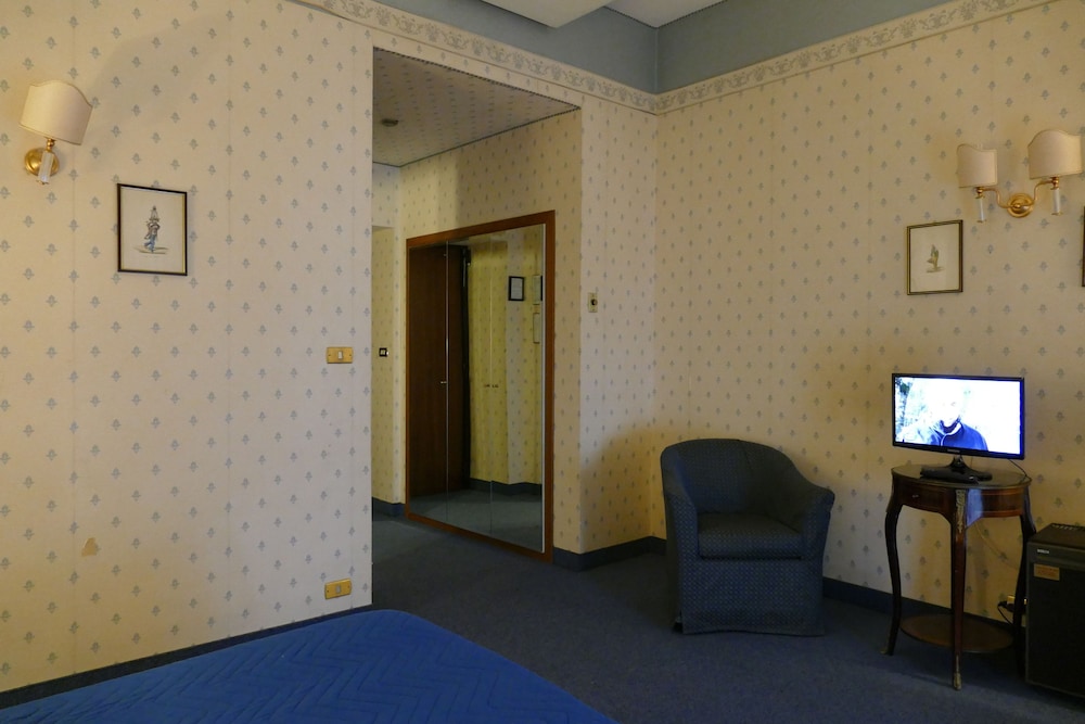 Deluxe Double Room, Jetted Tub photo 2