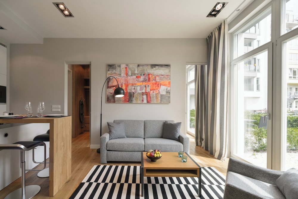2-Room Apartment Emerald Sun 49 m² photo 1