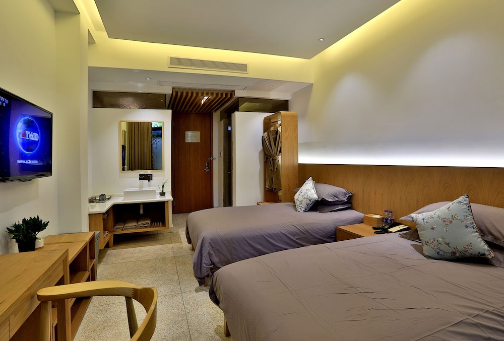 Classic Twin Room (He Xi)