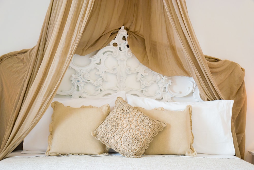 Classic Triple Room, 1 Double or 2 Twin Beds photo 3