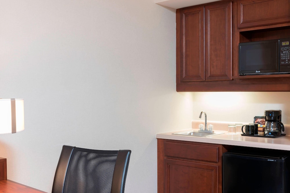Suite - Photo 5