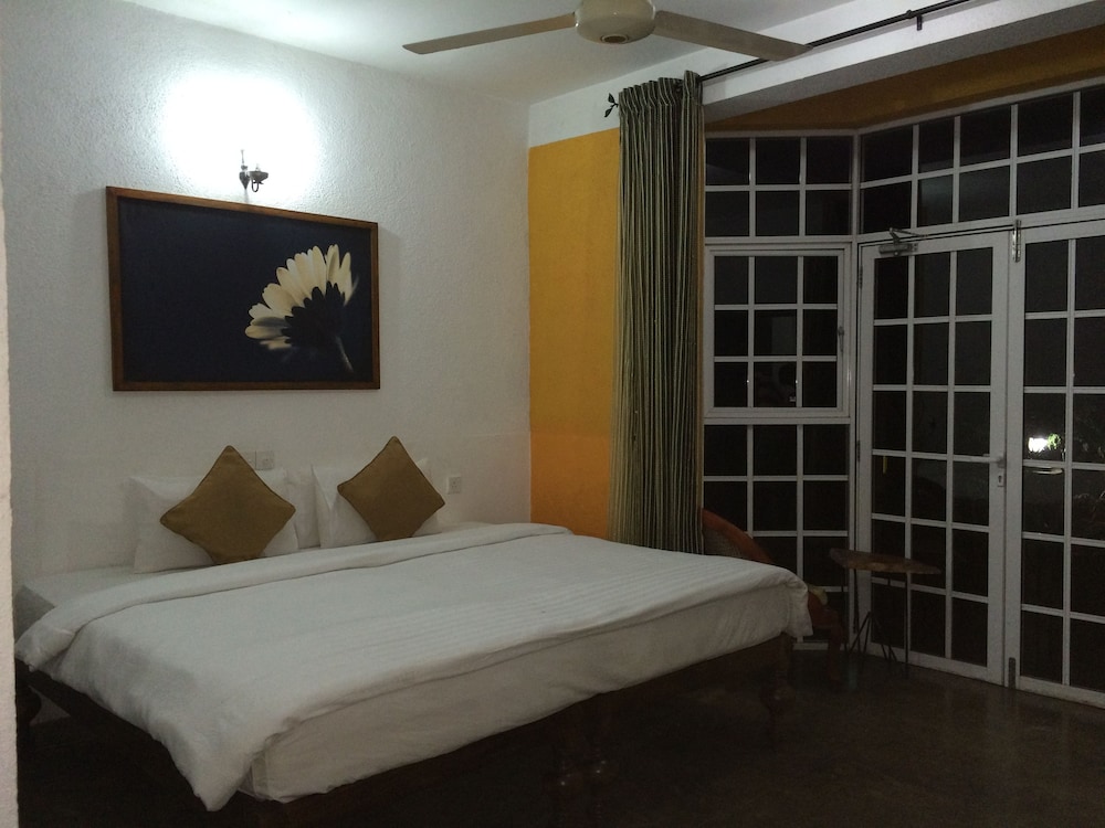 Superior Room, Non Smoking, Mountain View