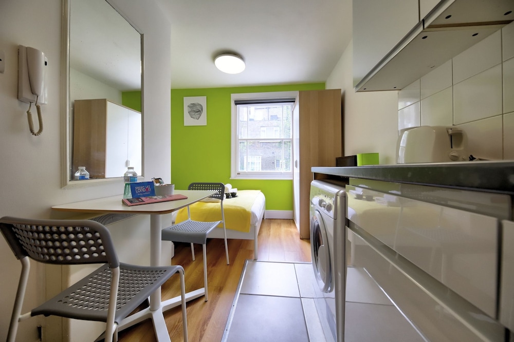 Studio, Kitchen