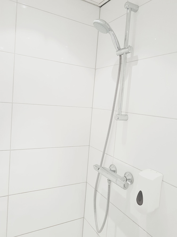 Standard Room, 2 Twin Beds photo 3