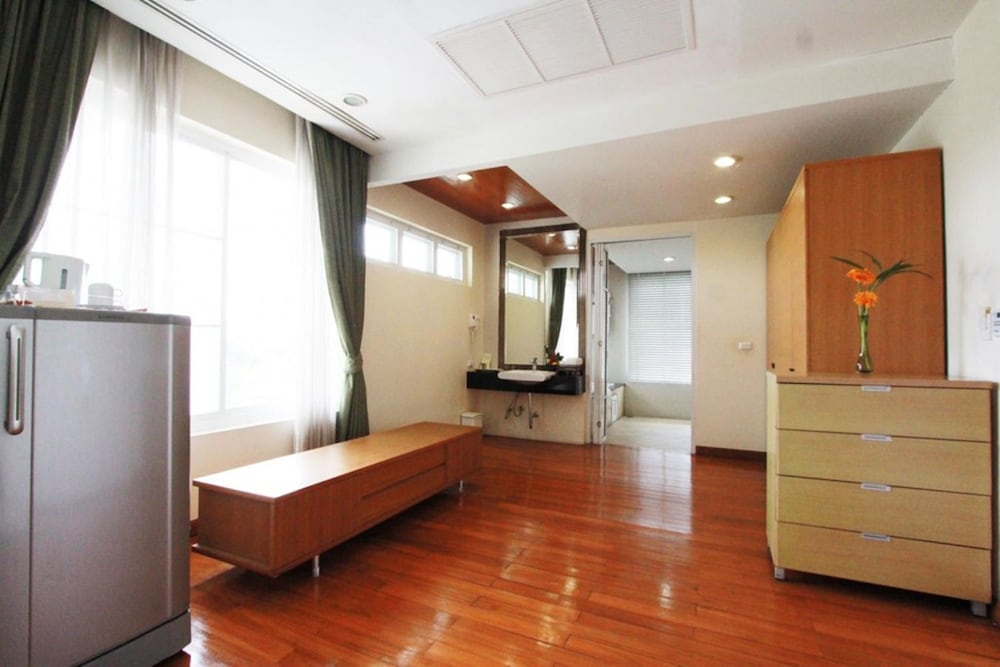 Hotel Executive Suite King Bed photo 2