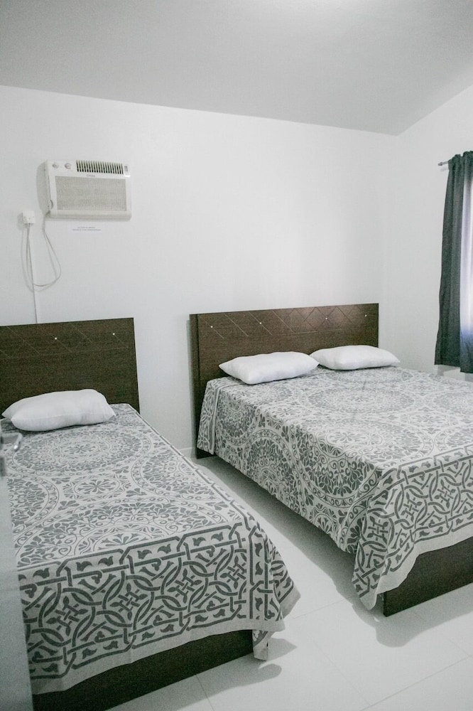 House, Multiple Beds photo 3