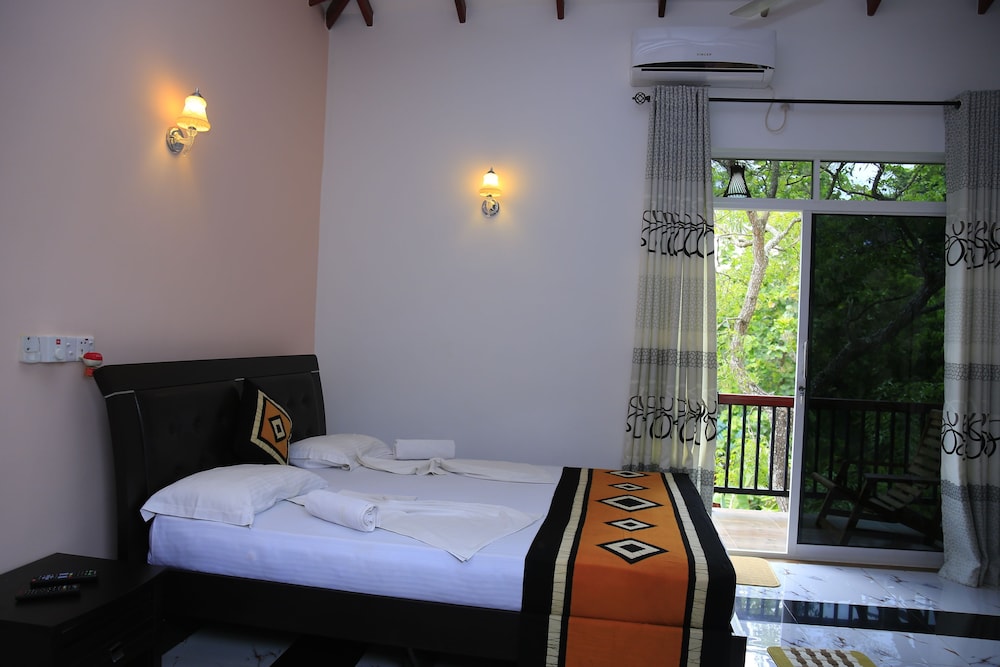 Deluxe Double Room, River View photo 2