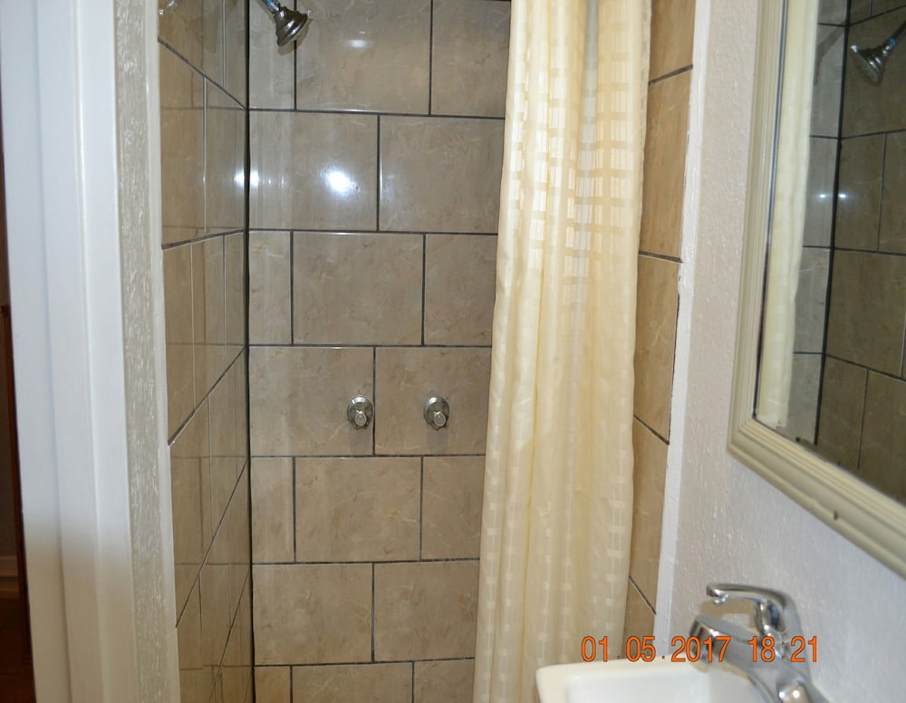Basic Single Room, 1 Twin Bed photo 3