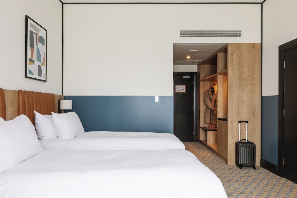 Premium Room, 2 Twin Beds - Photo 2